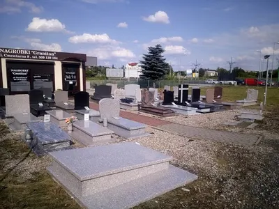 Nagrobki Graniton